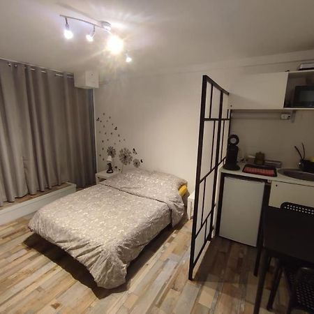 Grand Studio Avec Jardin Et Entree Privative A Noter Reservations De 3 Nuits Minimum Clermont-Ferrand Extérieur photo